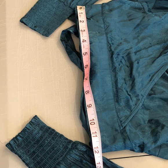NWT Band of the Free ~ Small ~ Teal Floral Cropped Puff-Sleeve Wrap Blouse - Picture 11 of 14